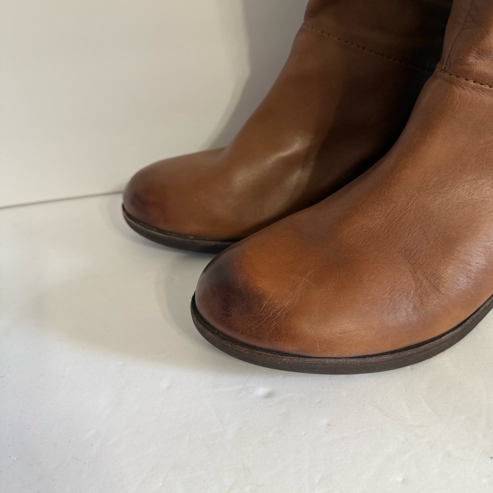 Ugg Cary Leather Mid Calf Pull On Heeled Boots Women’s Size 8.5 - Picture 3 of 10